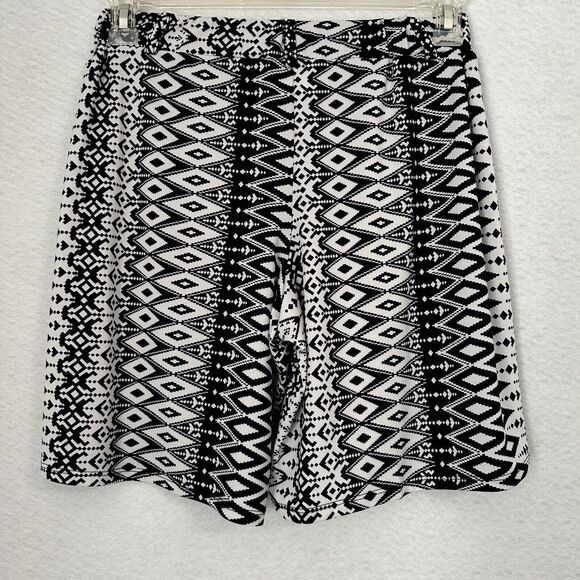New Directions Shorts Women S Black White Aztec Geometric Jersey Comfy Stretch - Picture 10 of 10